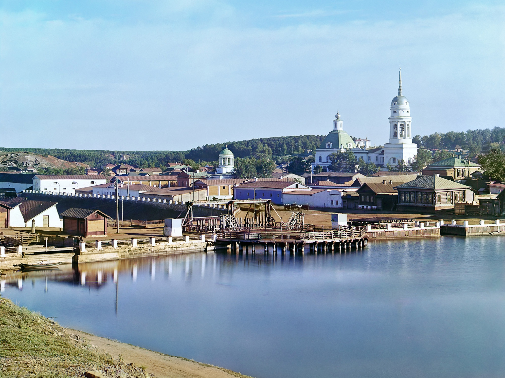 Каменский завод, пруд и плотина в 1909 году. Фото: С.М. Прокудин-Горский (Factory and pond, Kamensk Uralskiy)